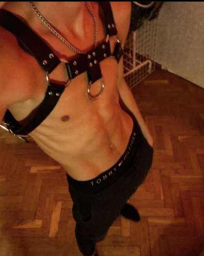 Карилл (19 years) (Photo!) offering male escort, massage or other services (#4847159)