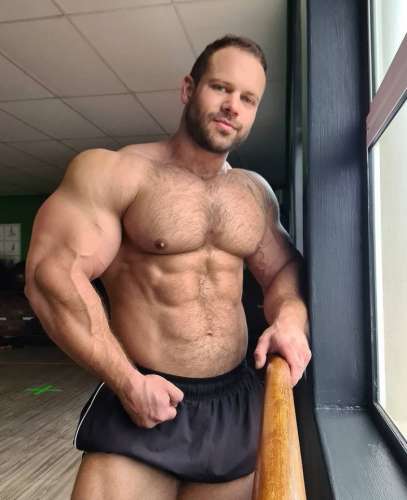 Владимир (34 года) (Фото!) предлагает мужской эскорт, массаж или другие услуги (№5590254)