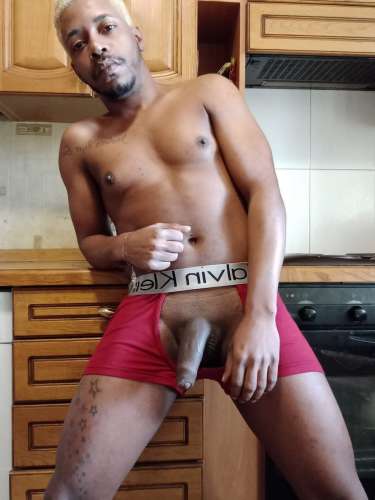 Albert (27 years) (Photo!) offering male escort, massage or other services (#5635765)