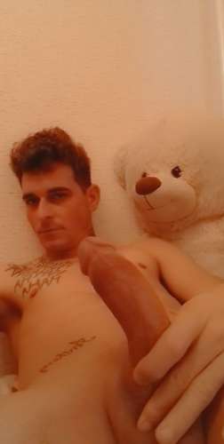 Albert (27 years) (Photo!) offering male escort, massage or other services (#5665921)