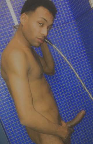 Roberto (25 лет) (Фото!) предлагает мужской эскорт, массаж или другие услуги (№5726874)