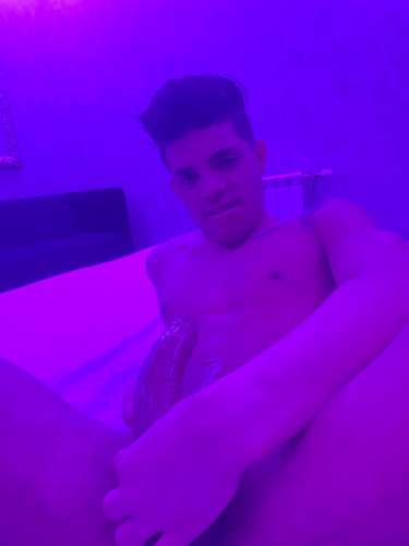 Lucas (19 years) (Photo!) offer escort, massage or other services (#6109990)