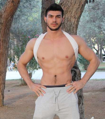 Магамед (24 года) (Фото!) предлагает мужской эскорт, массаж или другие услуги (№6261427)