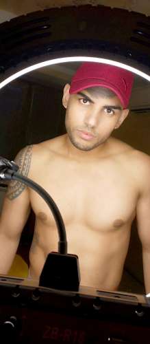 Ricardo (26 years) (Photo!) offering male escort, massage or other services (#6768638)