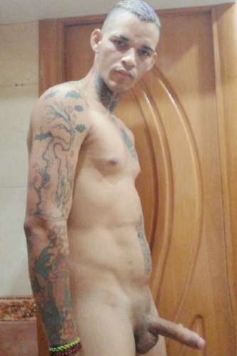 Leo (25 years) (Photo!) offering male escort, massage or other services (#6806852)