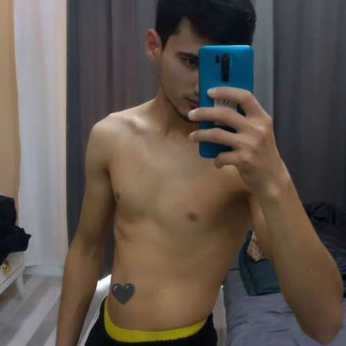Амир (22 года) (Фото!) предлагает мужской эскорт, массаж или другие услуги (№6931963)