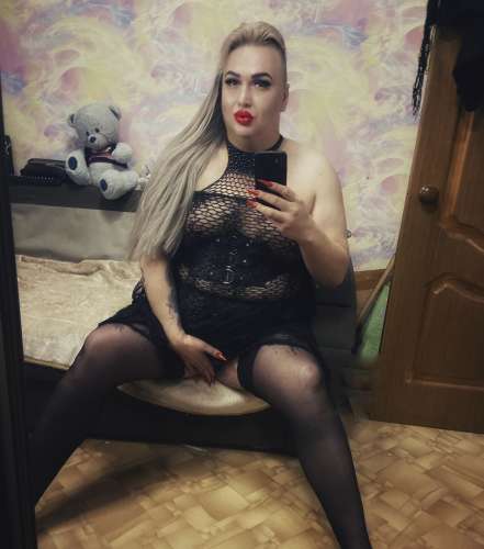 Карина (26 years) (Photo!) gets acquainted (#7149071)
