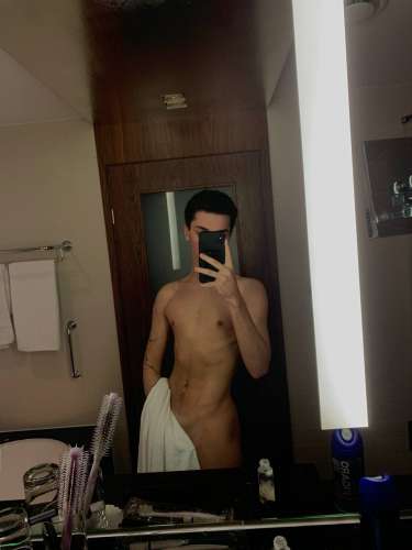 Егор (19 years) (Photo!) offering male escort, massage or other services (#7421260)